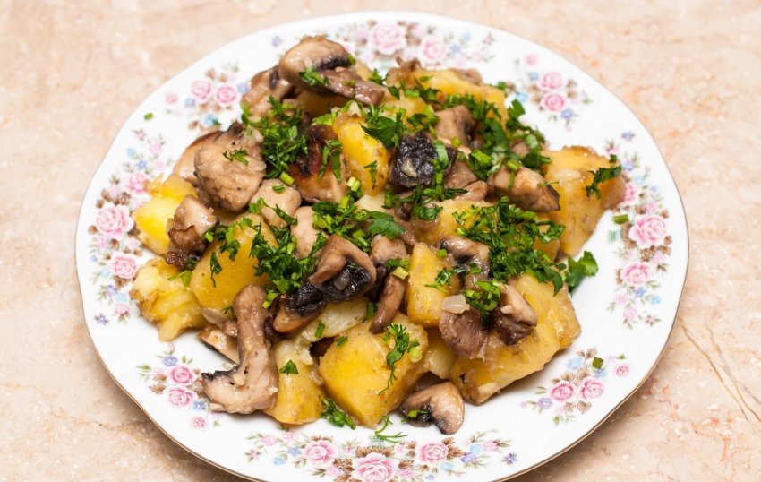 Как пожарить картофель с грибами: выбор ингредиентов, рецепты приготовления