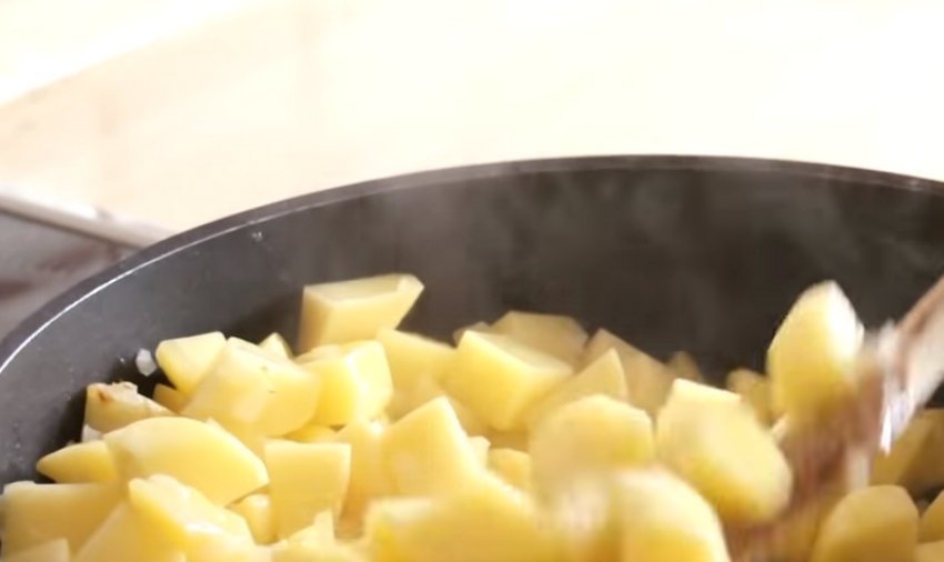 Рецепт вкусной тушёной картошки с шампиньонами