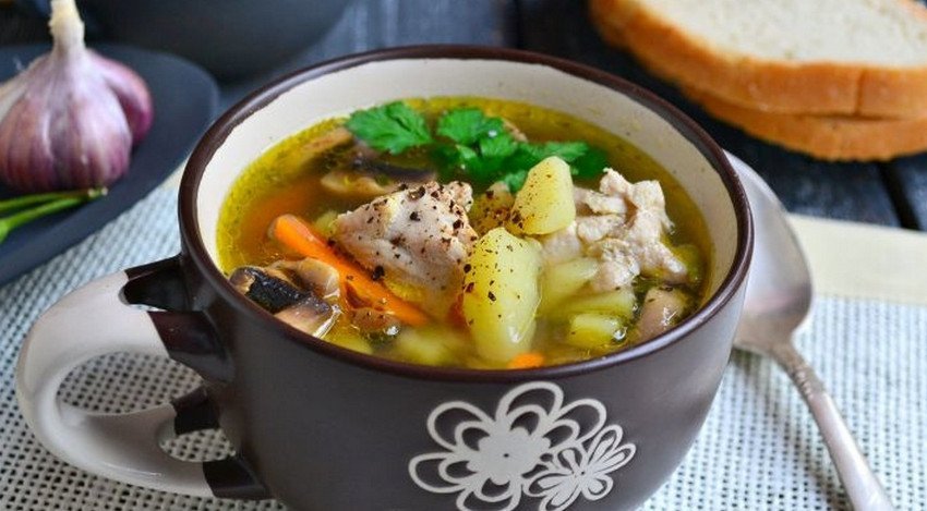 Вкусный рецепт грибного супа из шампиньонов с мясом