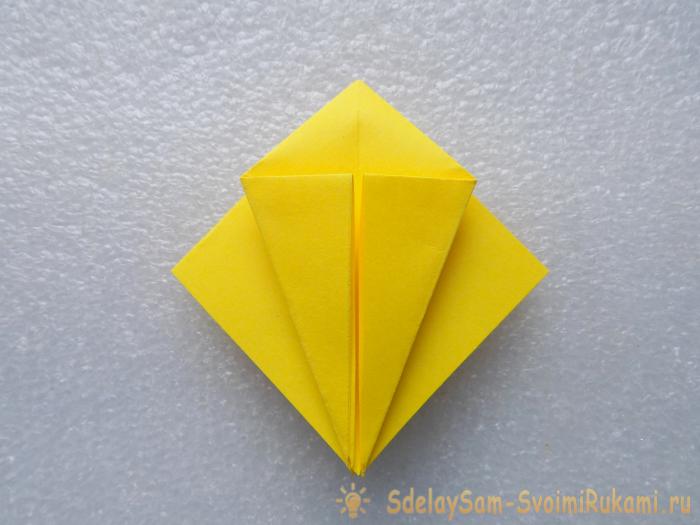 Покемон Пикачу в технике оригами