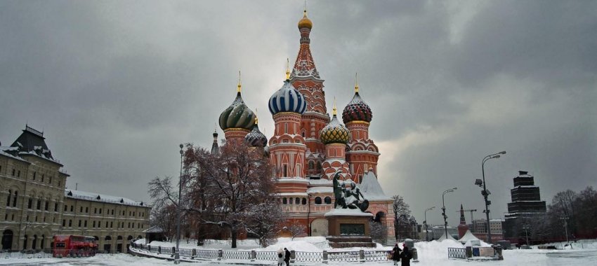 Составлет ТОП мест России и друих стран новогоднего путешествия