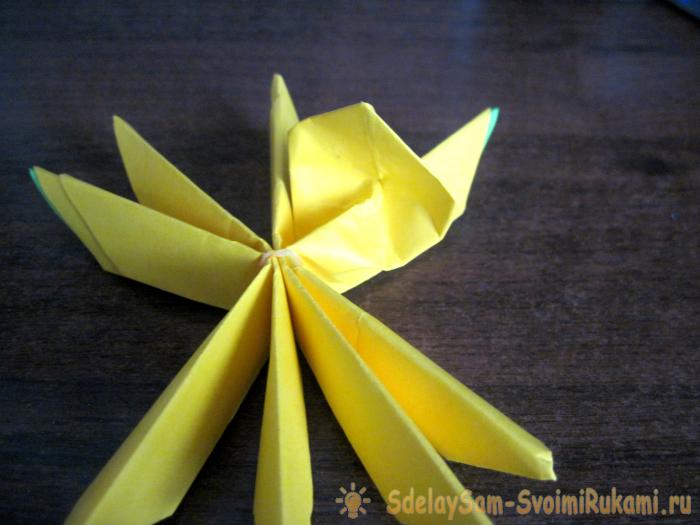 кувшинка оригами
