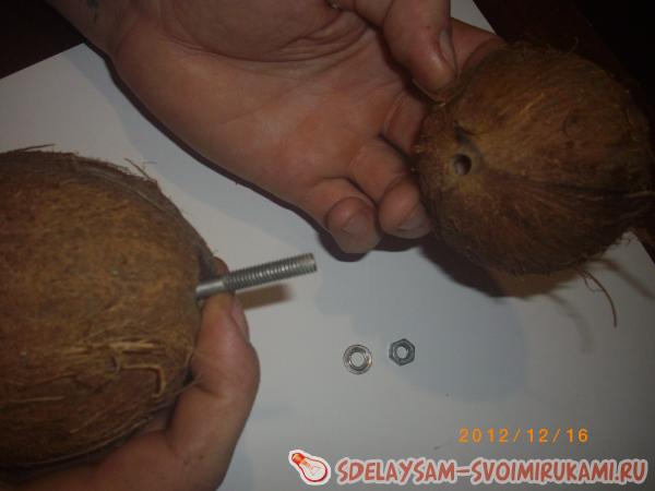 Подставка для ручек из кокосового ореха