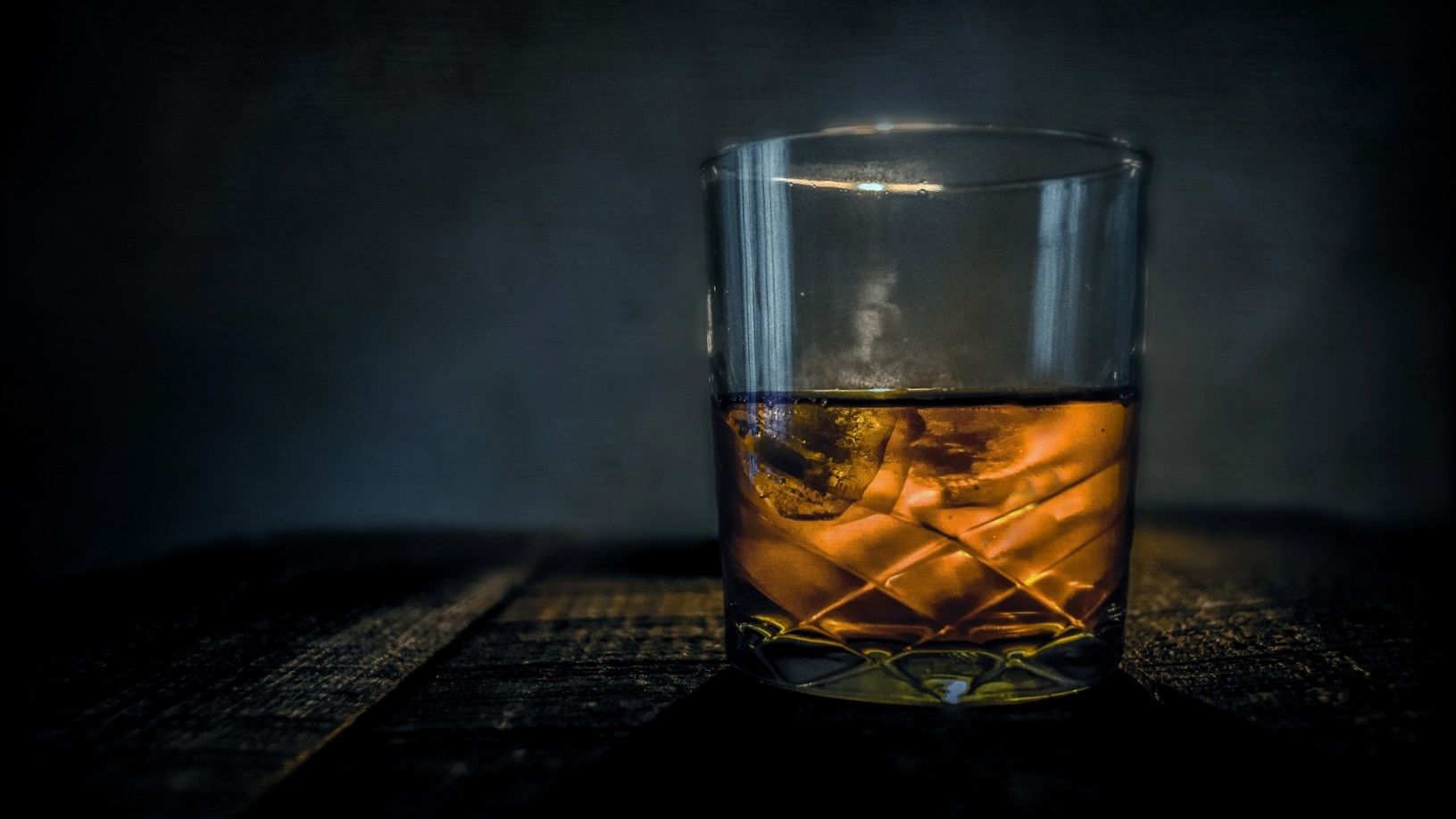 Врач Пчеляков назвал пьянство и алкоголизм разными понятиями