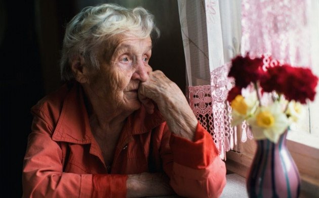 Ученые доказали, что одиночество и несчастье препятствуют долголетию