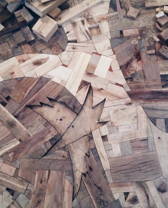 Мужчина собрал 40 мешков дров и сделал из них такое… Результат работы поражает!