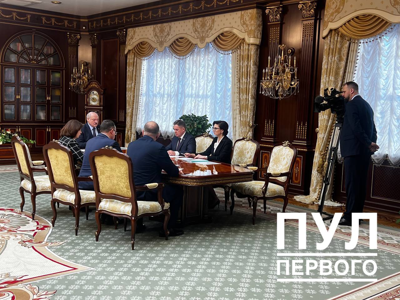 Лукашенко обсудил с главой Минздрава Пиневичем эпидситуацию в стране