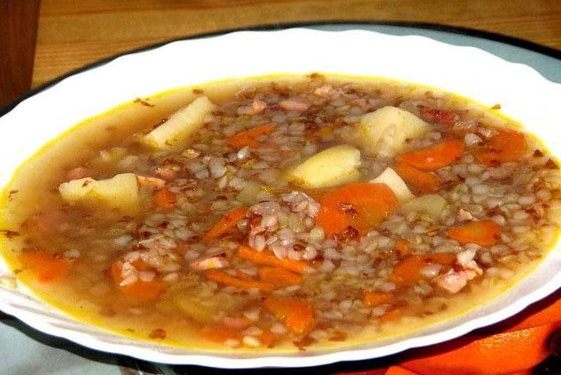 диетический суп с гречкой и овощами