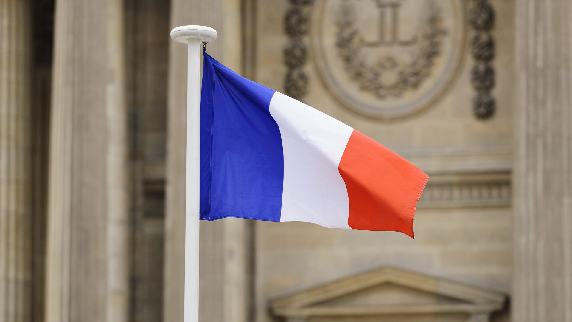 Французский политик Филиппо заявил, что Запад «поставил на колени» собственную экономику