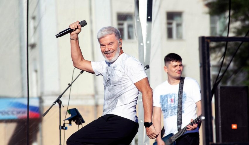 Олег Газманов получил из бюджета 17 млн рублей на интернет-базу патриотических песен