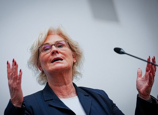 Министр обороны Германии Кристина Ламбрехт