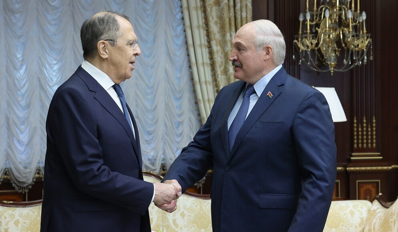 Лукашенко проводит встречу с главой МИД РФ Сергеем Лавровым