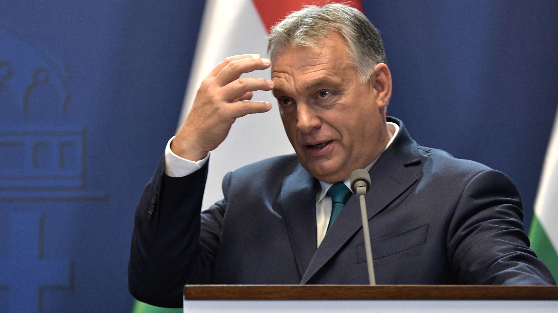 Премьер Венгрии Орбан заявил, что хочет поддерживать связи с Россией
