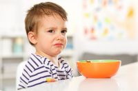 Почему не стоит заставлять детей доедать? | Здоровье ребенка | Здоровье