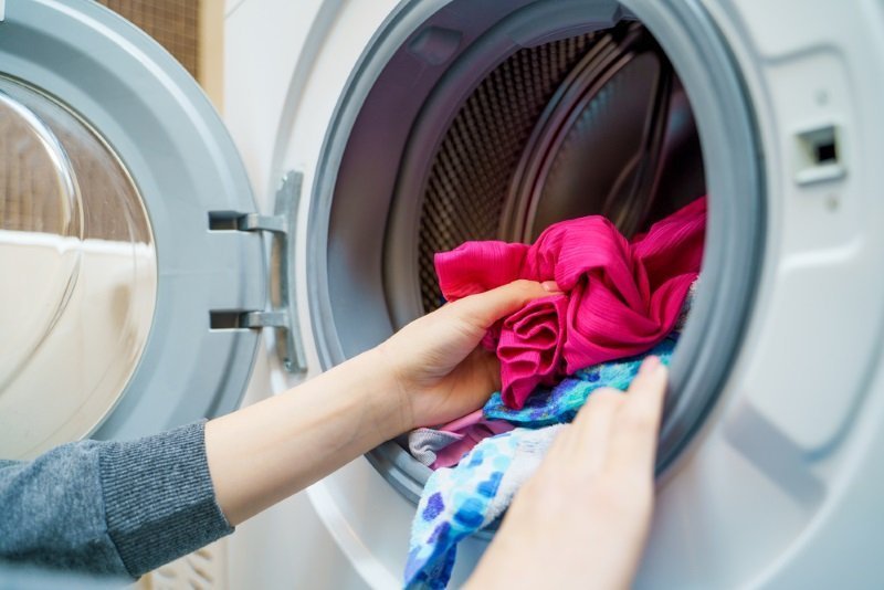 Как мгновенно высушить одежду с помощью стиралки