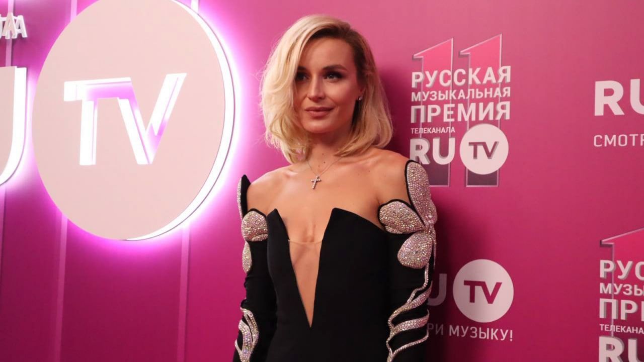Певица Полина Гагарина накинулась с кулаками на Басту в шоу «Голос»