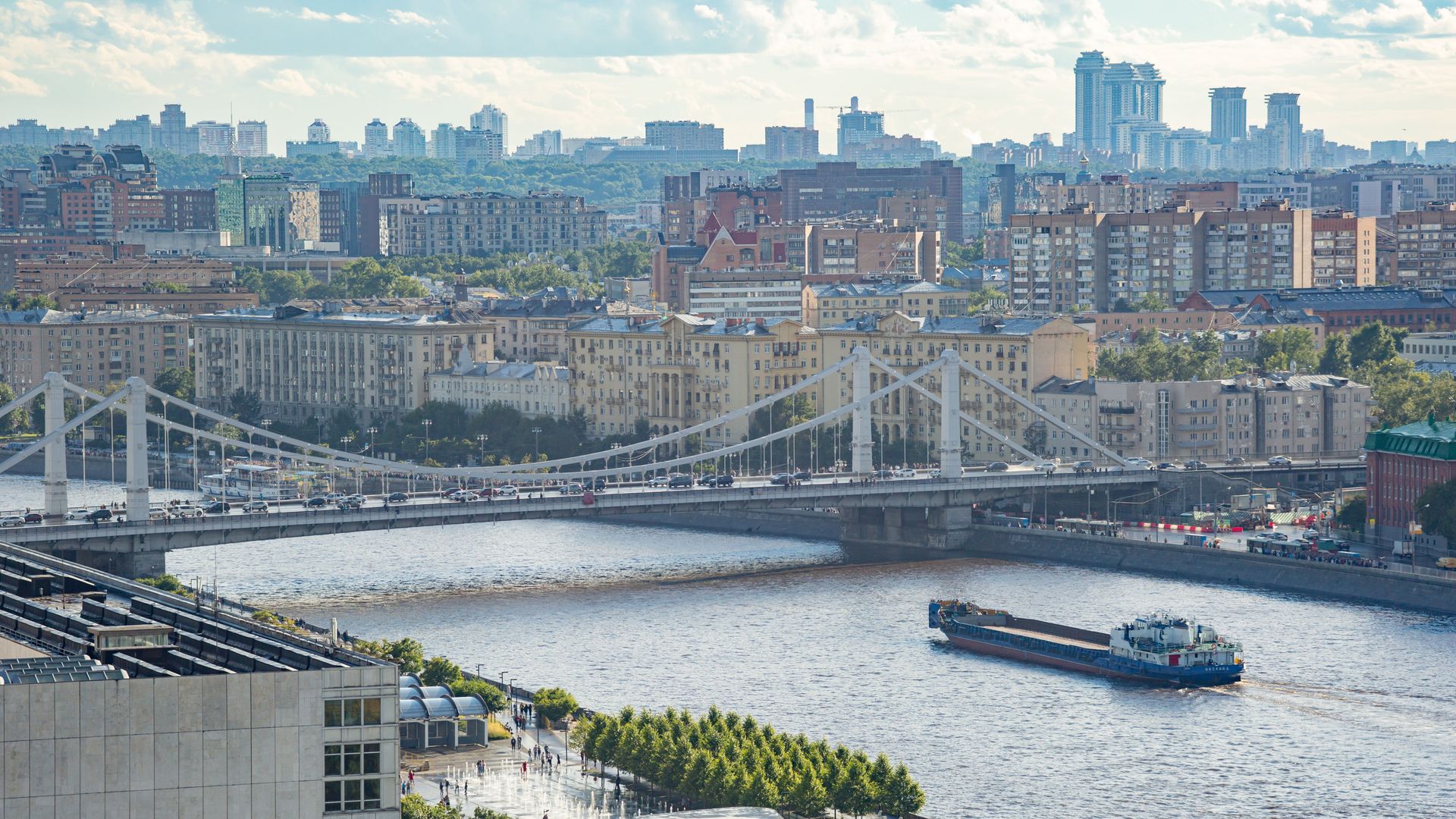 Эксперты посчитали необоснованным рост стоимости элитного жилья в Москве