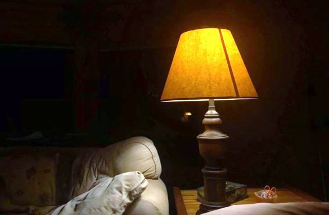 Как научить ребенка спать в полной темноте и почему сон при ночнике вреден для организма