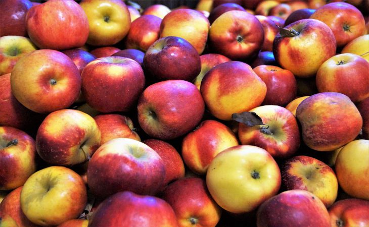 Рецепт полезного десерта: как приготовить запеченные в духовке яблоки