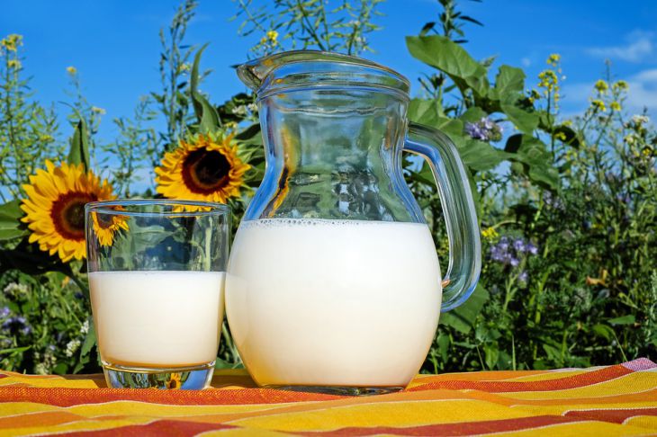 5 лучших способов использовать прокисшее молоко