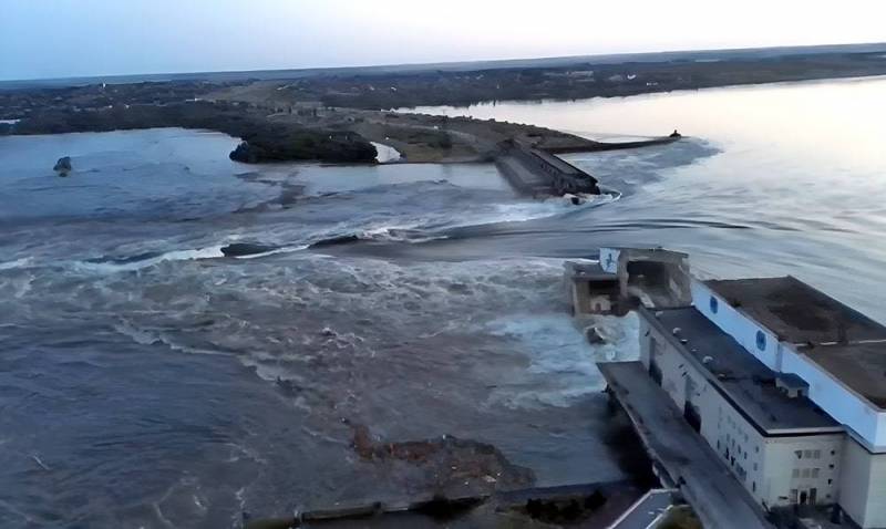 Полностью разрушена и восстановлению не подлежит: обзор текущей ситуации подрыва Каховской ГЭС