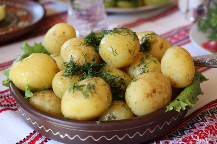 В какую воду класть картошку при варке: частые ошибки кулинаров