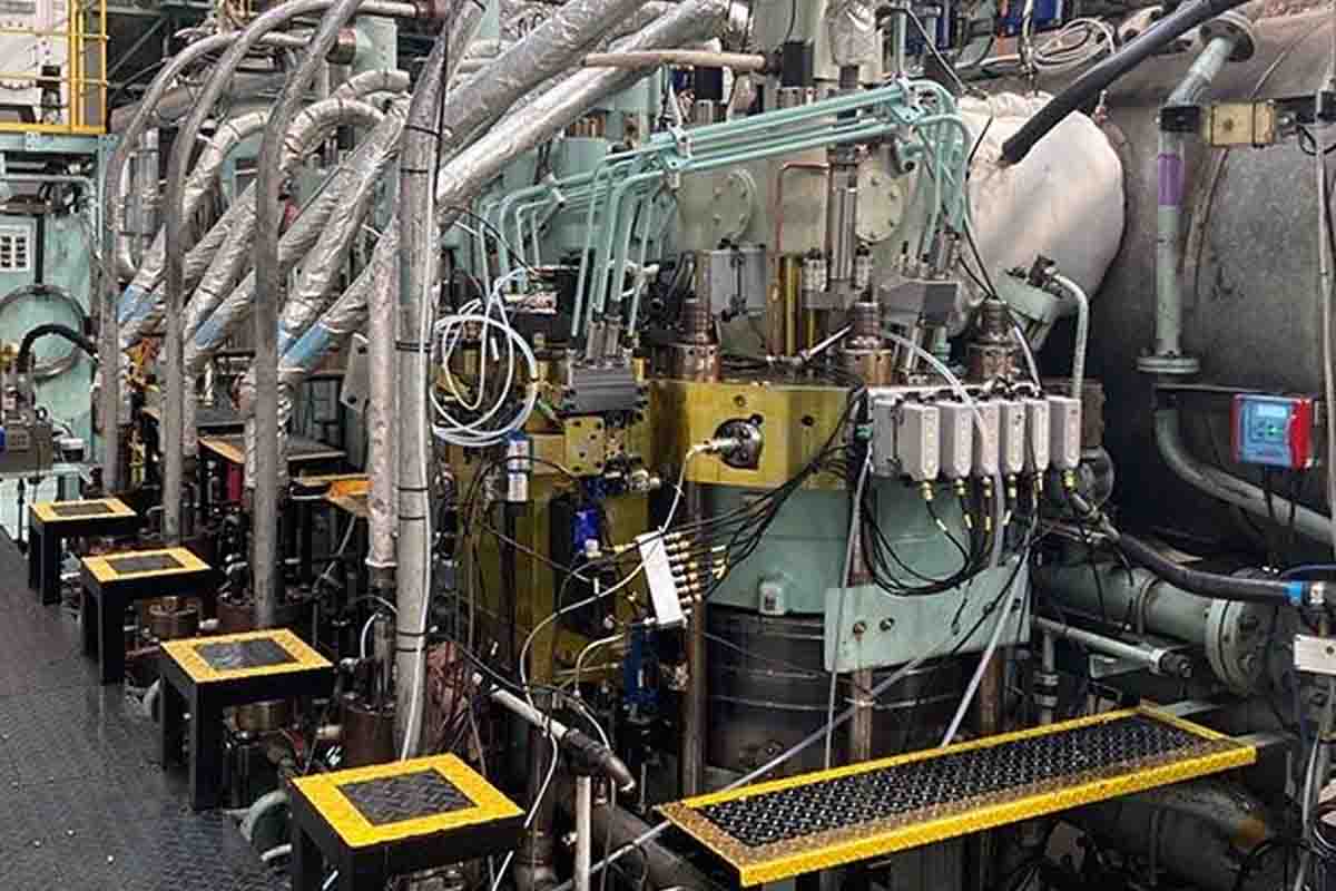первый в мире двухтактный водородный двигатель